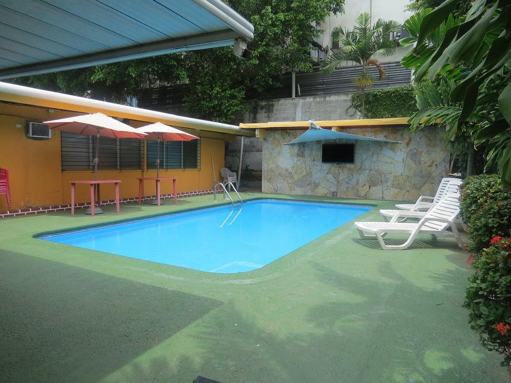 Hostal Cocos Inn Panama City Exterior photo
