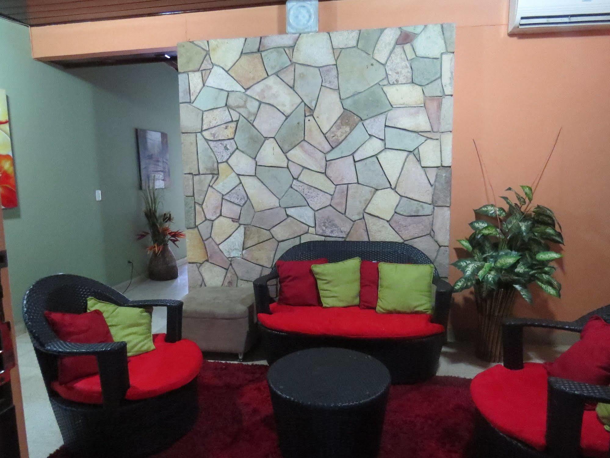 Hostal Cocos Inn Panama City Exterior photo