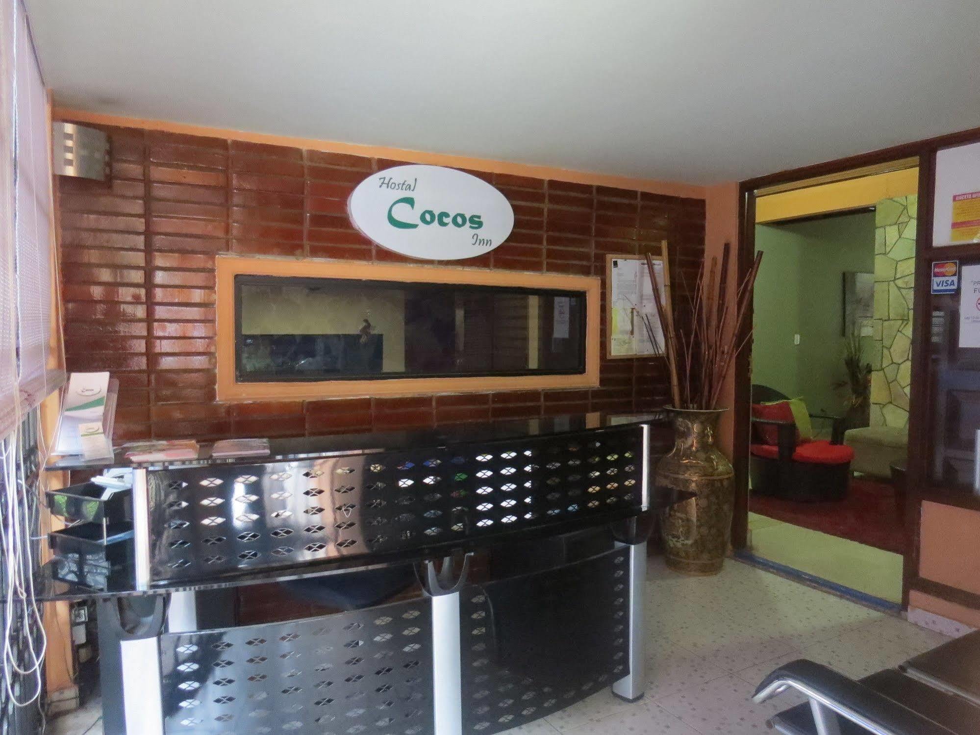 Hostal Cocos Inn Panama City Exterior photo