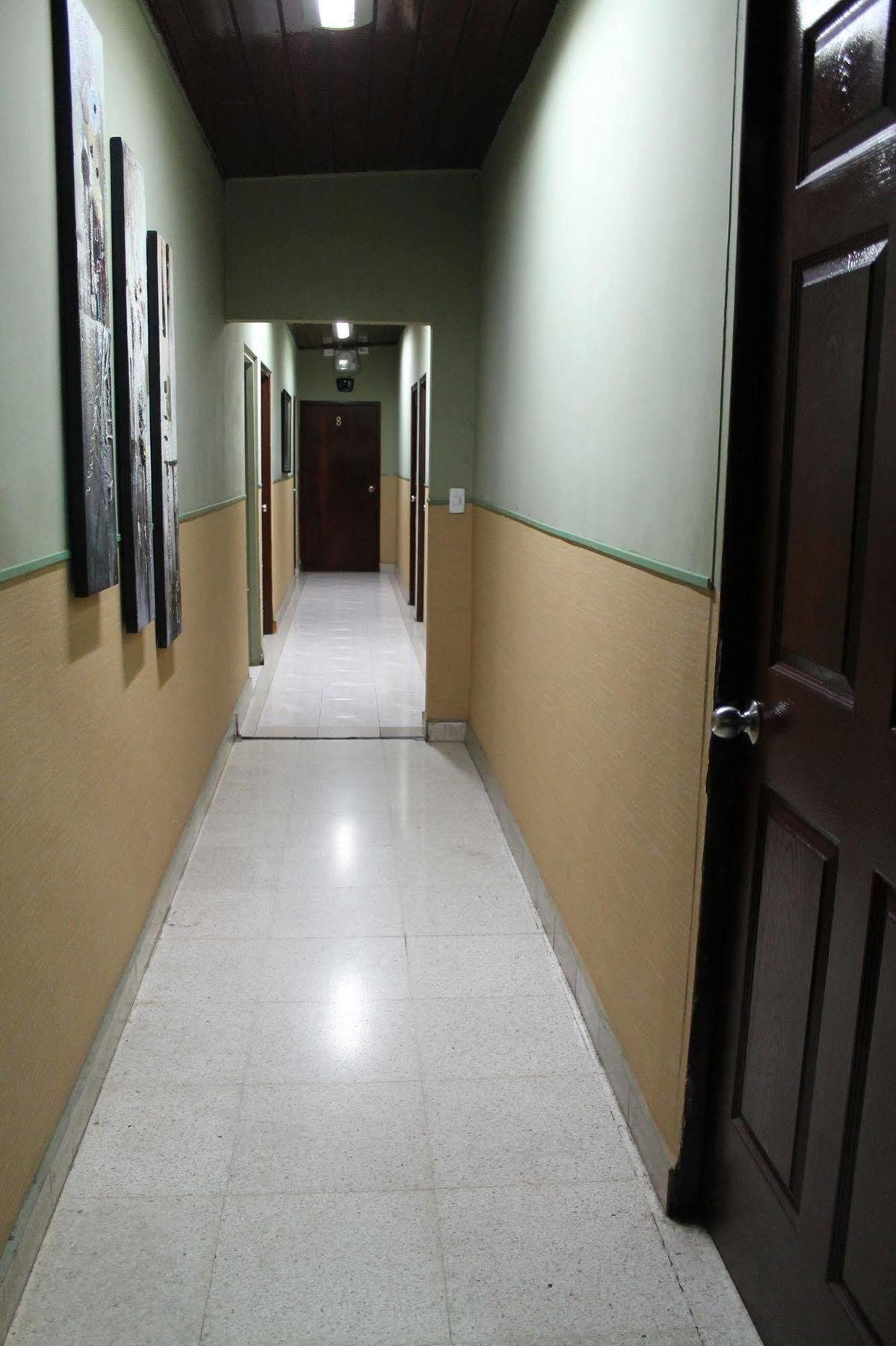 Hostal Cocos Inn Panama City Exterior photo